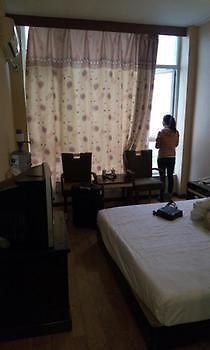 Chengdu Thanks Giving Hotel CTU Eksteriør bilde