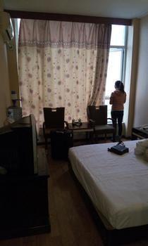 Chengdu Thanks Giving Hotel CTU Eksteriør bilde